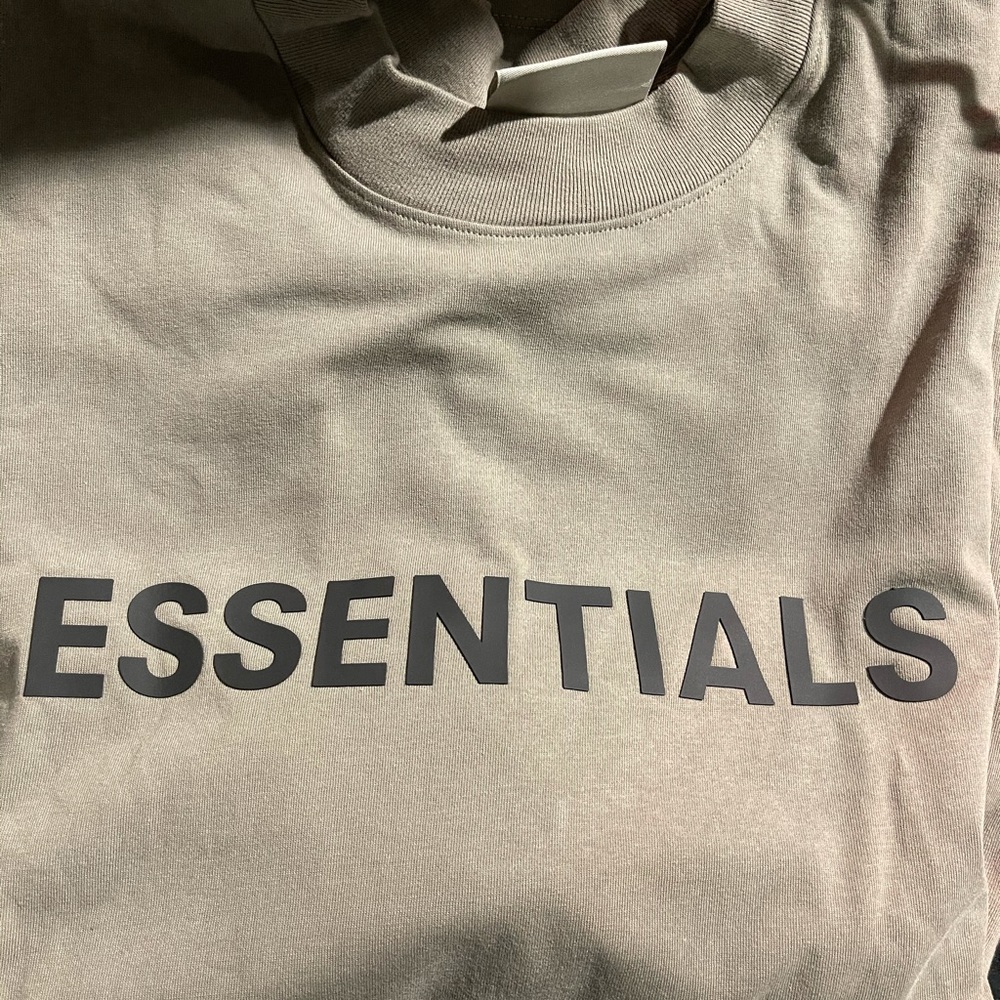 FOG Essentials winter collection Xl tshirt taupe